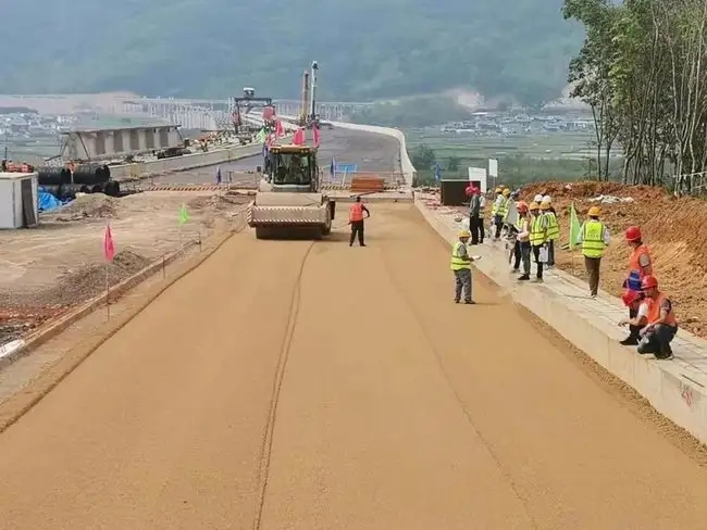 琼山路基工程